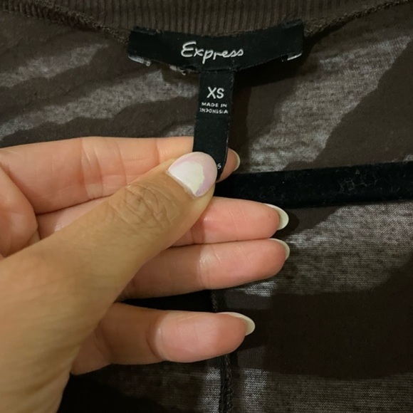 Express Brown Sheer Flowy Top Size X Small - Picture 6 of 7